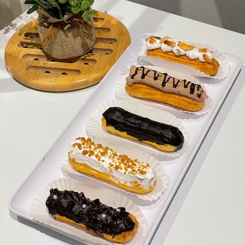 Eclair (エクレア(トッピング付き))